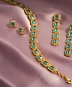 Opuline Malika Choker