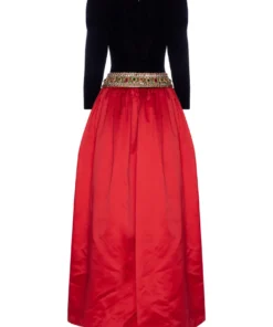 Annie's Archive Vintage Oscar De La Renta Gown. Rent: £145/Day